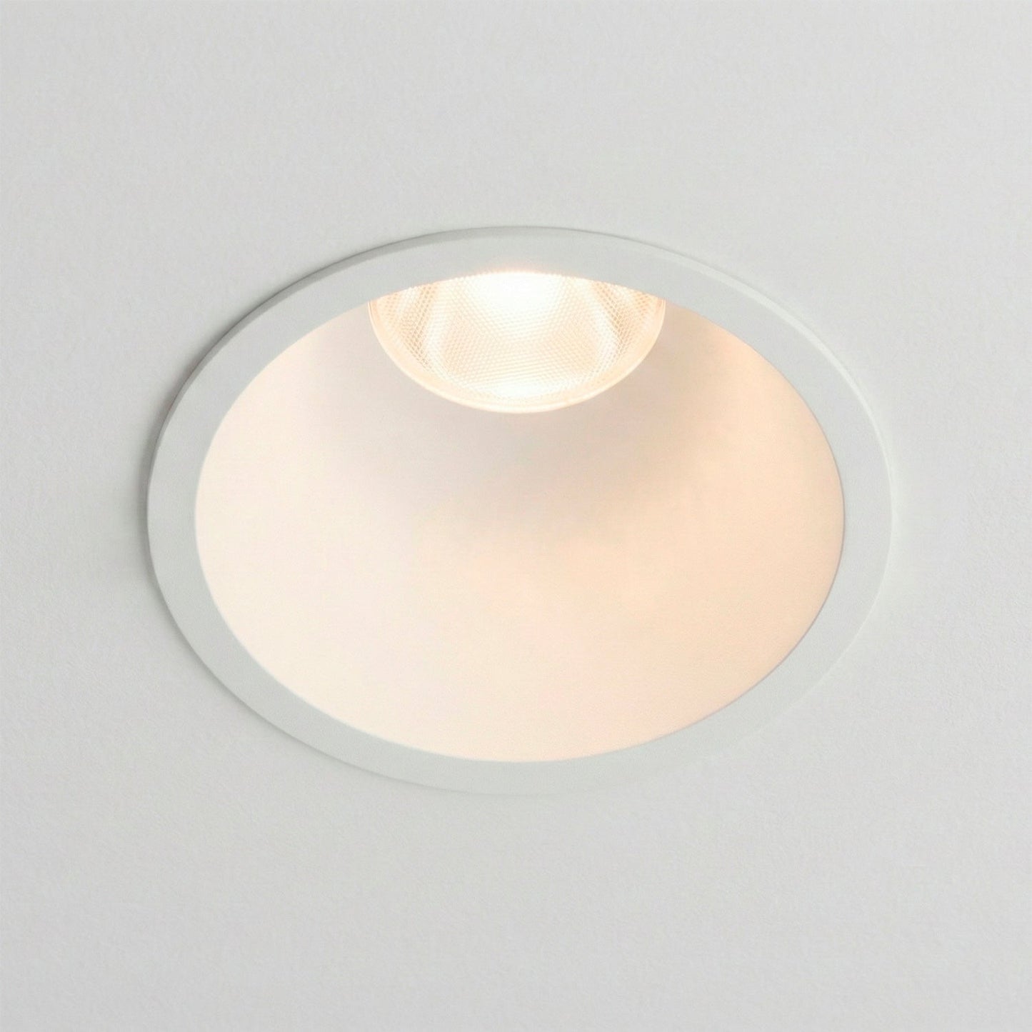 Downlight LED 30W, 90 lm/W, UGR<15, CRI>95, 4000K, Driver Lifud, 50.000 horas