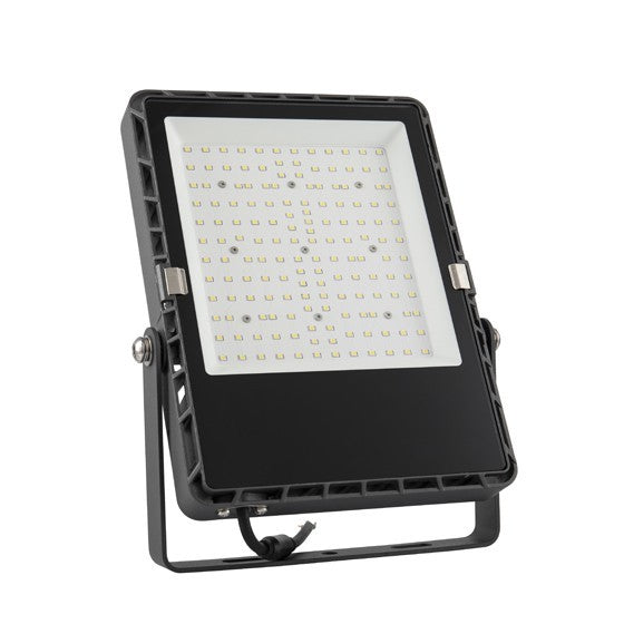 Projetor LED 150W 3000K IP65 | 19.500 lm Garantia