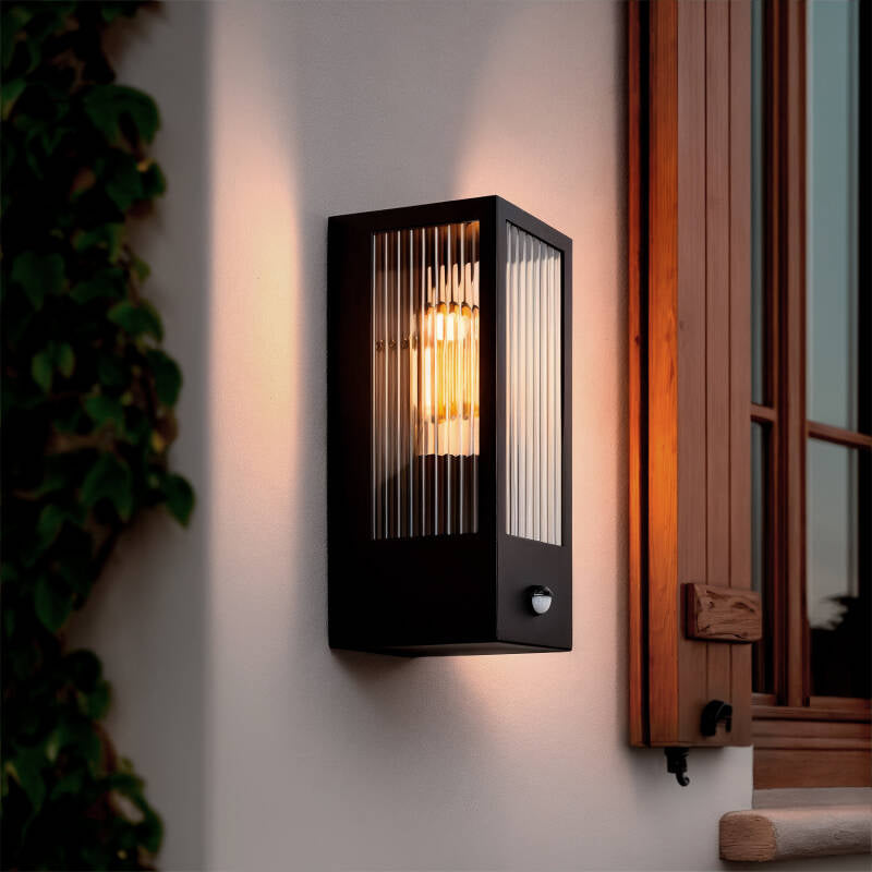 Aplique de Parede Exterior Aço Inoxidável e Vidro Texturizado com Detector de Movimento Gakom