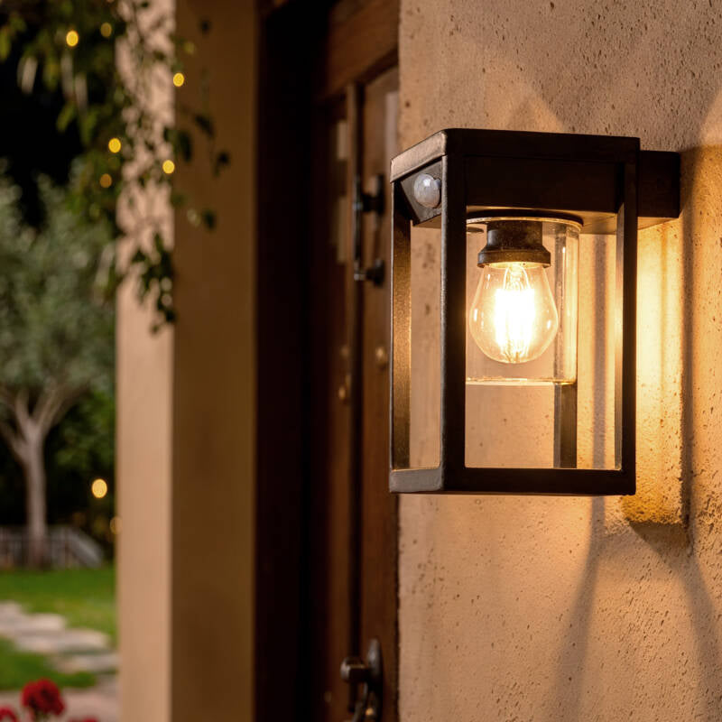 Aplique de Parede Exterior Solar LED 2W Alumínio com Sensor de Movimento Devah
