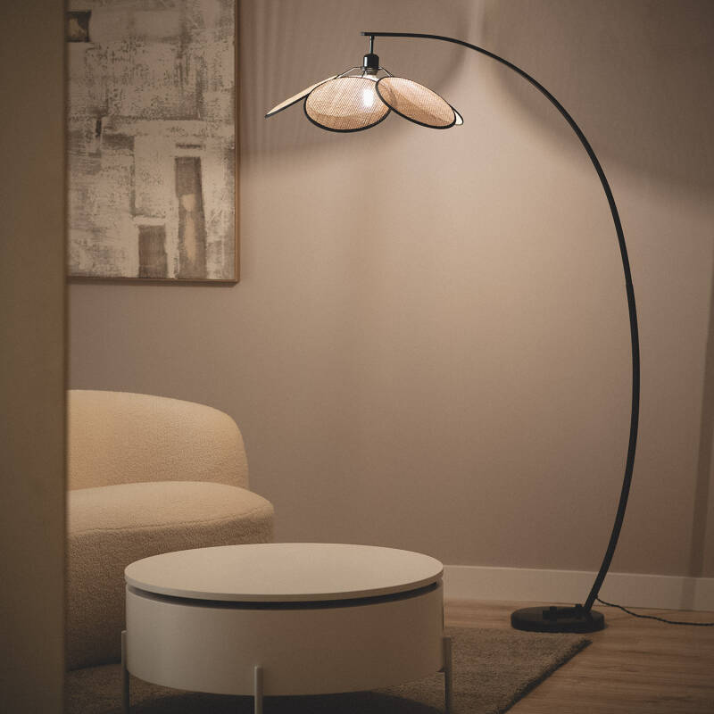 Candeeiro de Pé Rattan Arco Nirvana