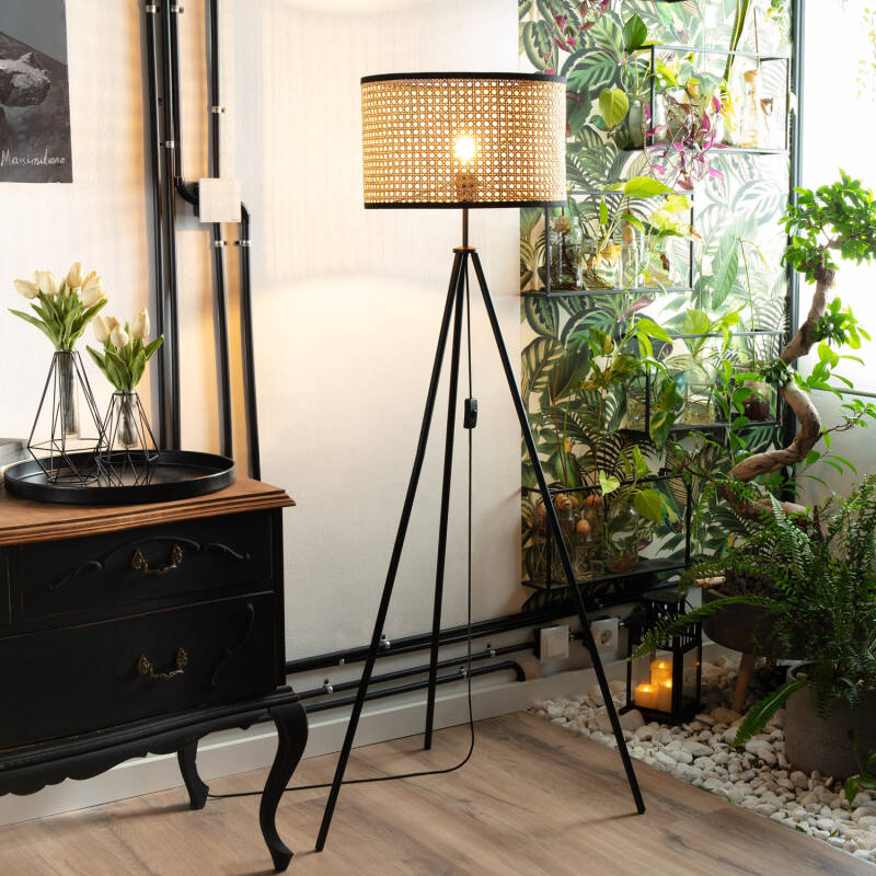 Candeeiro de Pé em Rattan e Metal Huela