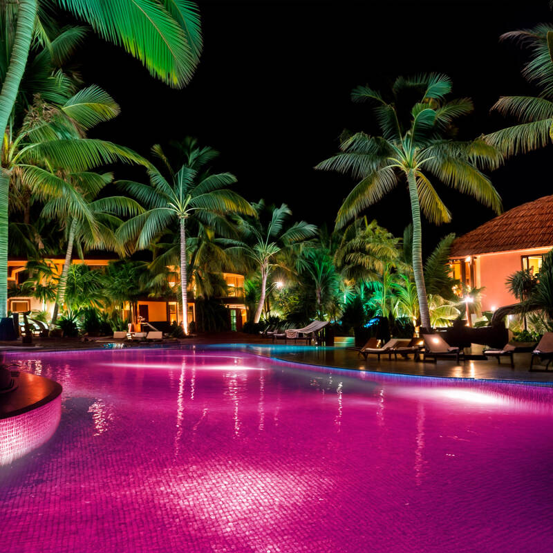 Foco LED RGBW Submersível para Piscina, 12 V CC, IP68, Aço Inoxidável, 20 W, XtraPool
