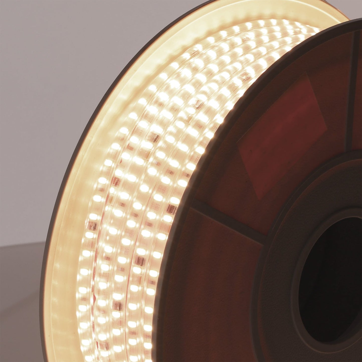Fita de 120 LEDs/M 1500Lm/M 6000ºK SMD2835 Auto retificado 220VAC IP65 x50M 40.000H