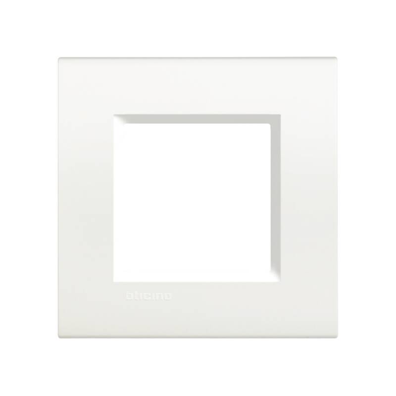 Kit Tomada Tipo F Schuko 2P+T 16A BTicino Living Light