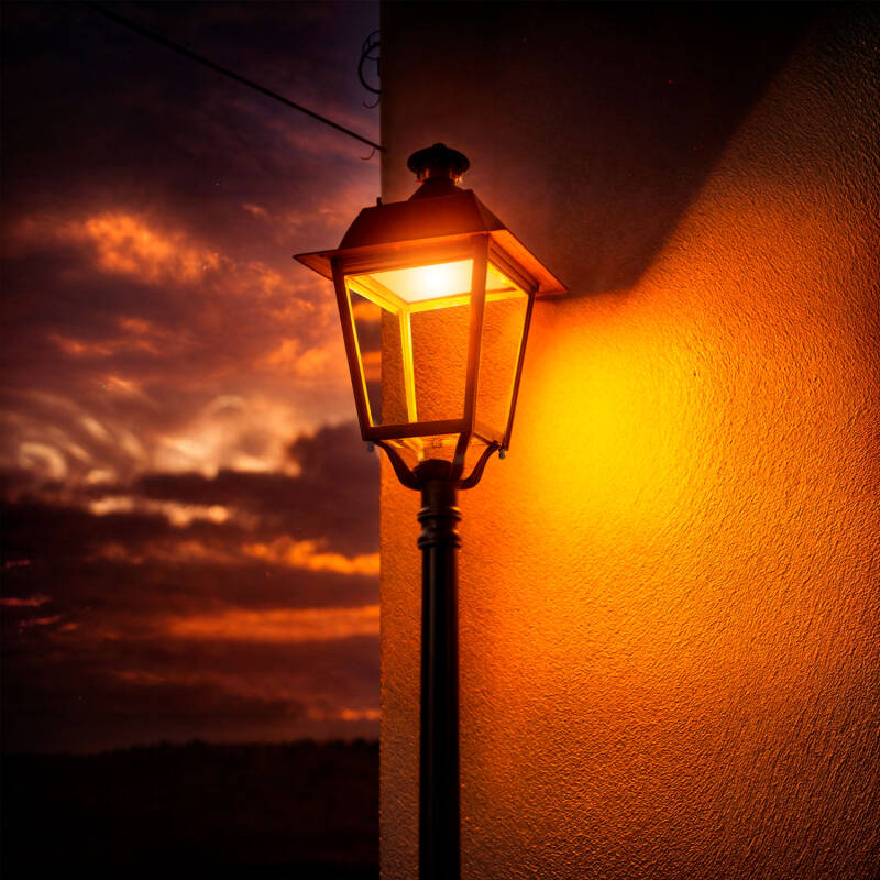 Luminária LED 60W Âmbar Villa LUMILEDS PHILIPS Xitanium Regulável 1-10V Iluminação Pública