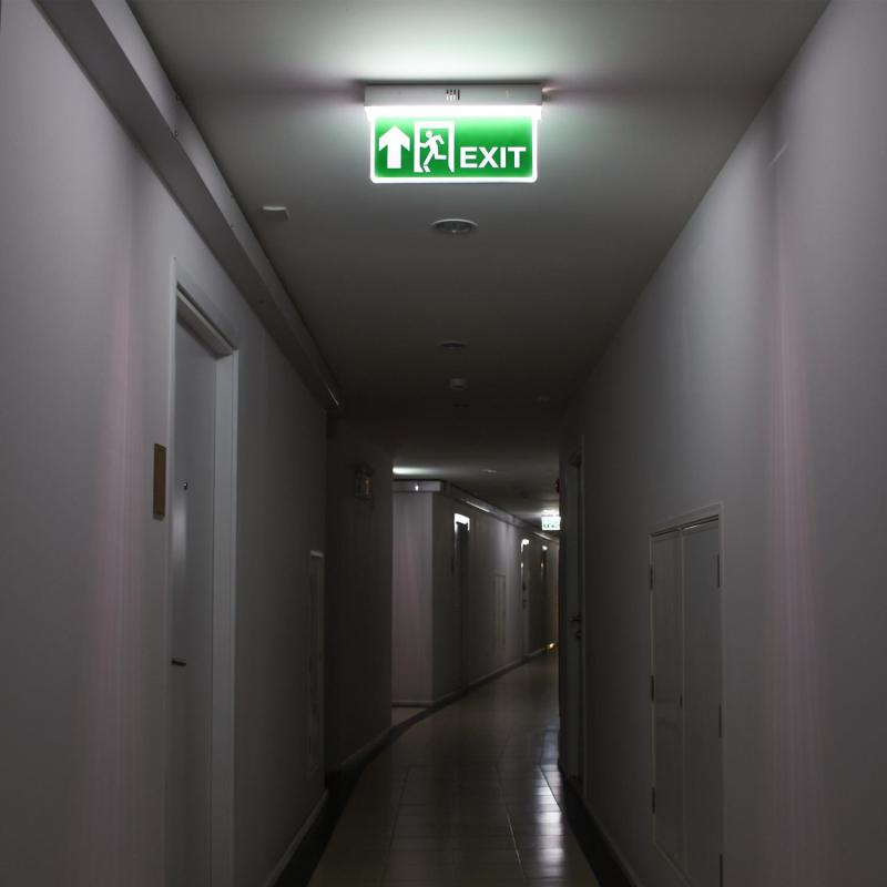 Luz de Emergência LED Superfície 10lm Permanente com Cartaz Dupla Cara